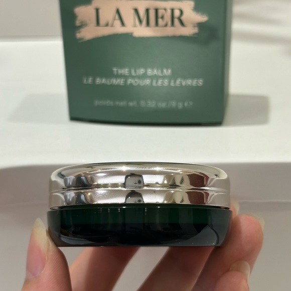 La Mer Lip Balm - Picture 9 of 9